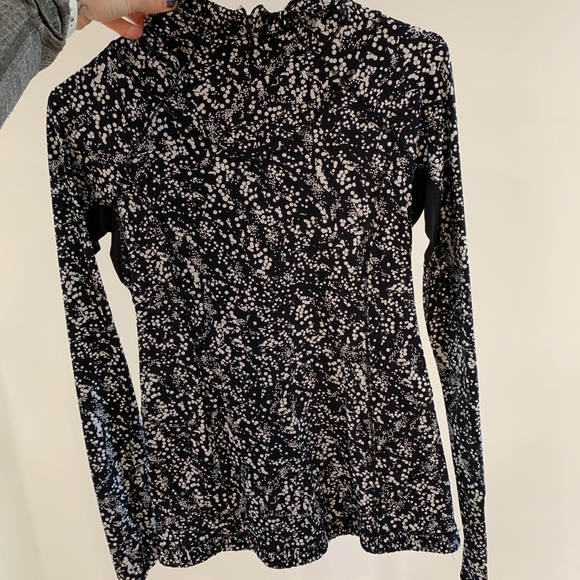 lululemon athletica Tops - lululemon Water Bound Hoodie - Size 4